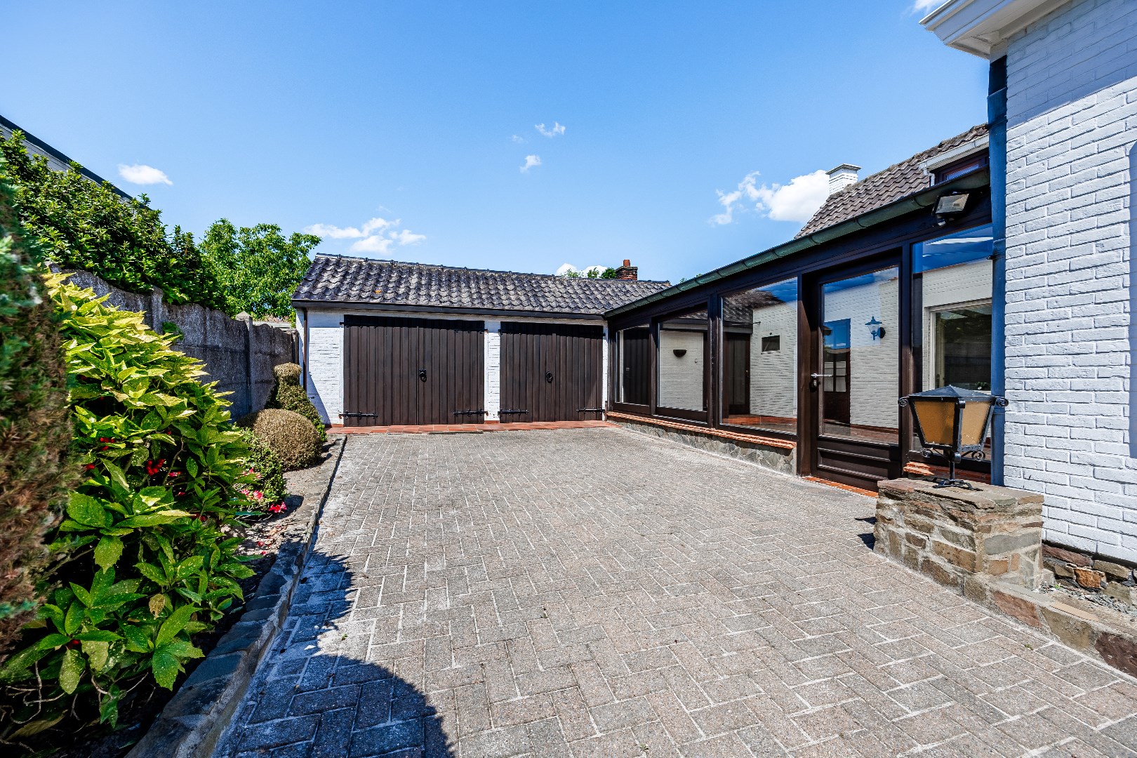 Ruime gezinswoning met 5 slpk en garage 