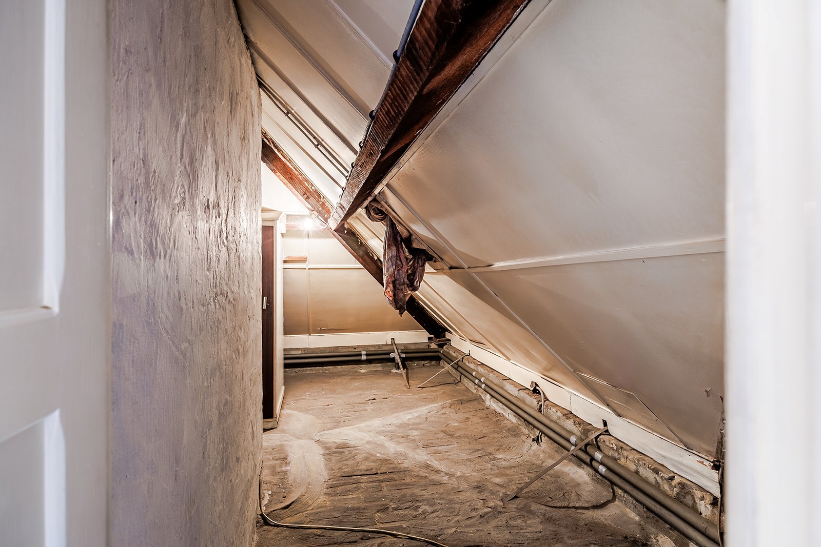 Ruime gezinswoning met 5 slpk en garage 