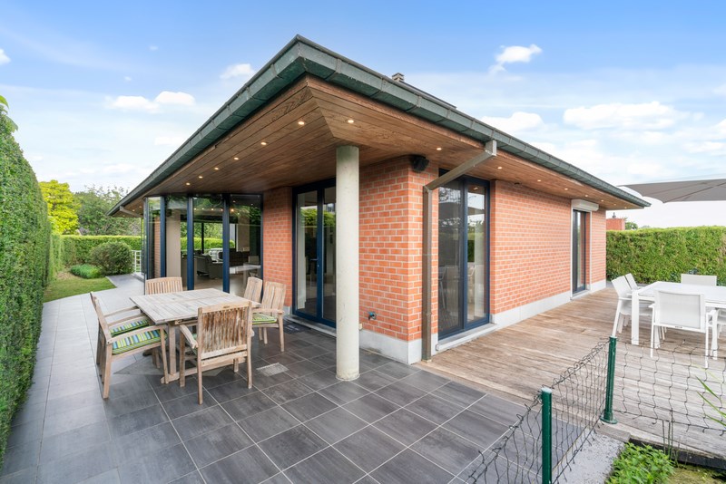Riante en luxueuze villa  met wellness en weides 