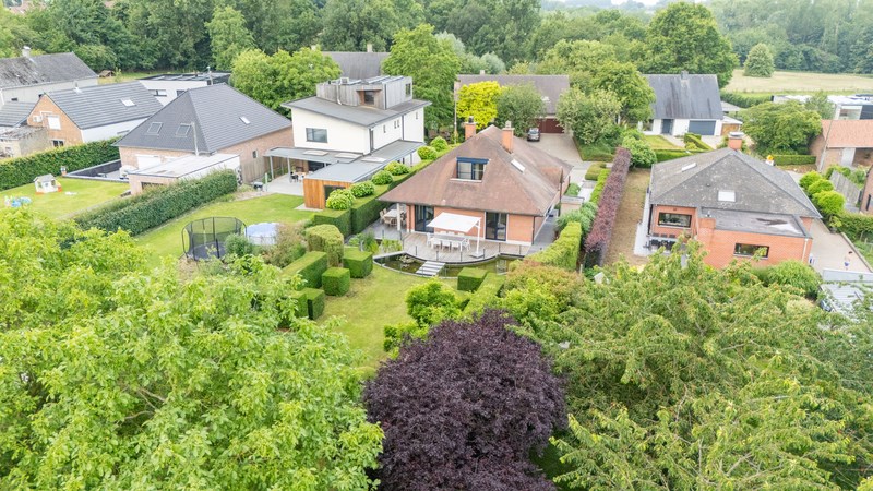 Riante en luxueuze villa  met wellness en weides 