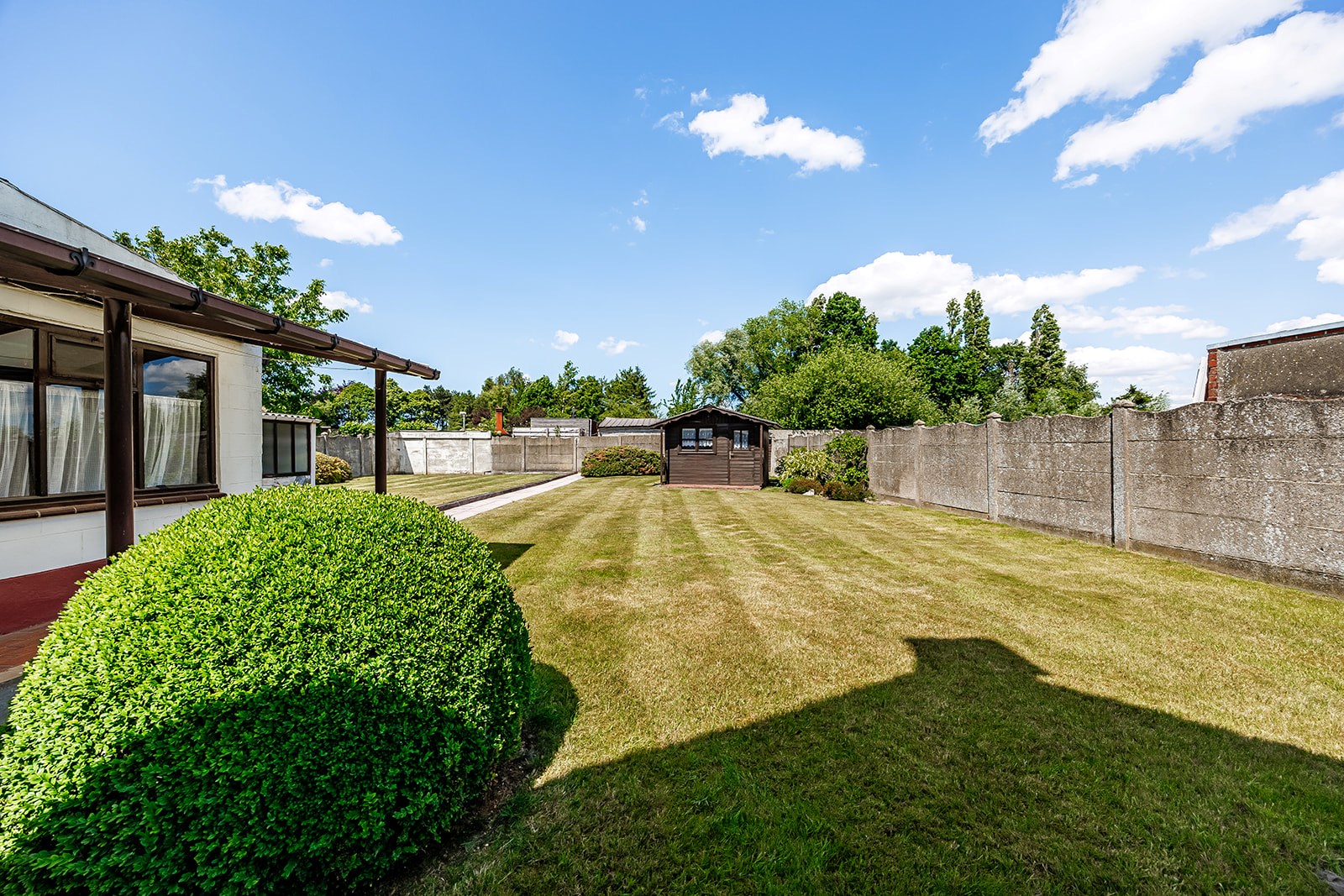 Ruime gezinswoning met 5 slpk en garage 